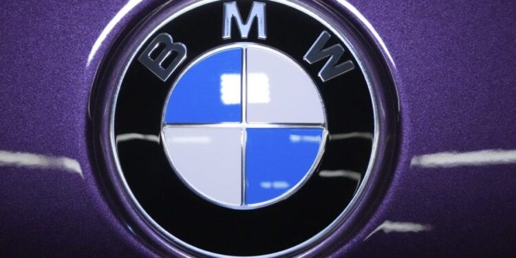 BMW recuerda más de 145,000 vehículos por riesgo de incendio de entrantes sobrecalentados