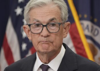 Powell: la Fed “no tiene un camino libre de riesgos” a medida que aumentan el desempleo y la inflación
