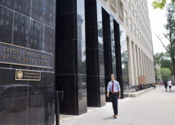 El candidato de Trump al EXIM se retira por los vínculos con Rusia antes de la audiencia de confirmación