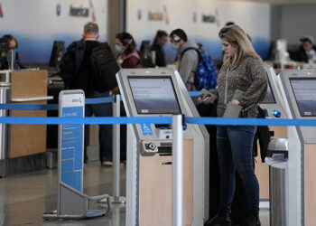 American Airlines anuncia un cambio en su política de equipaje destinado a acelerar el embarque