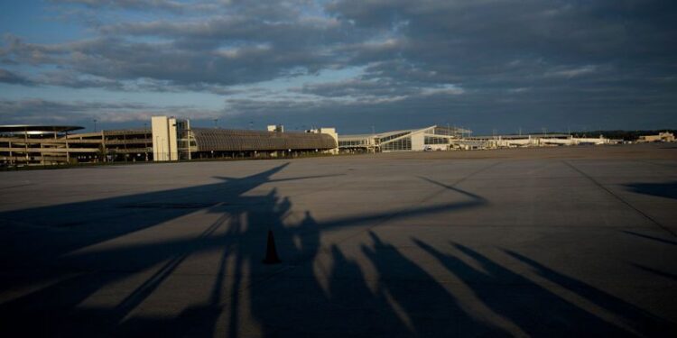 La toma de control del sistema de megafonía en el aeropuerto de Pensilvania es una “llamada de atención”, dice un experto en seguridad
