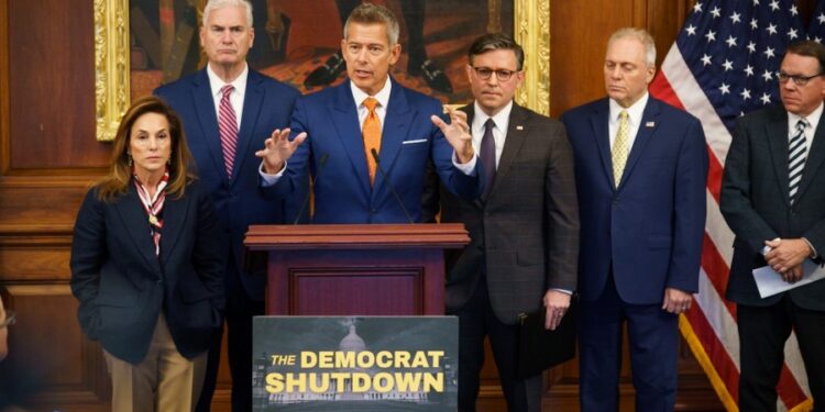 El secretario de Transporte, Duffy, ‘no puede garantizar’ la puntualidad de los vuelos durante el cierre