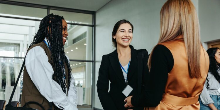 Ferias profesionales para mujeres ingenieras │ConnectComm