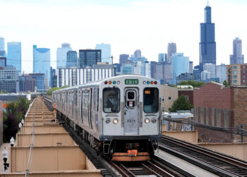 Trump apunta a Chicago Transit Money en la última salva de lucha contra el cierre