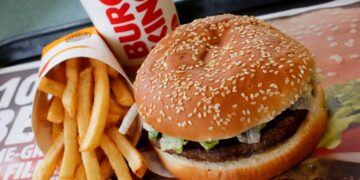 Noticias bursátiles para inversores: las ganancias del RBI aumentan a medida que Tim Hortons y el crecimiento internacional impulsan los resultados