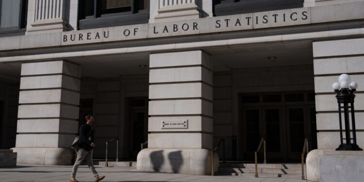 EJ Antoni deja una oferta controvertida para dirigir la Agencia BLS: NPR