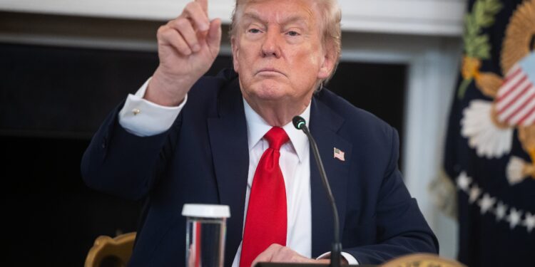 “Justo en contra”: el apagón de datos económicos deja a Wall Street en la oscuridad