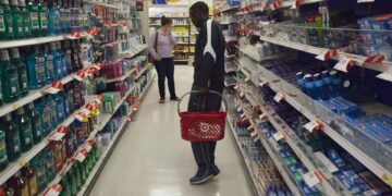 La deuda de los consumidores aumenta en medio del empeoramiento de la división económica en forma de K