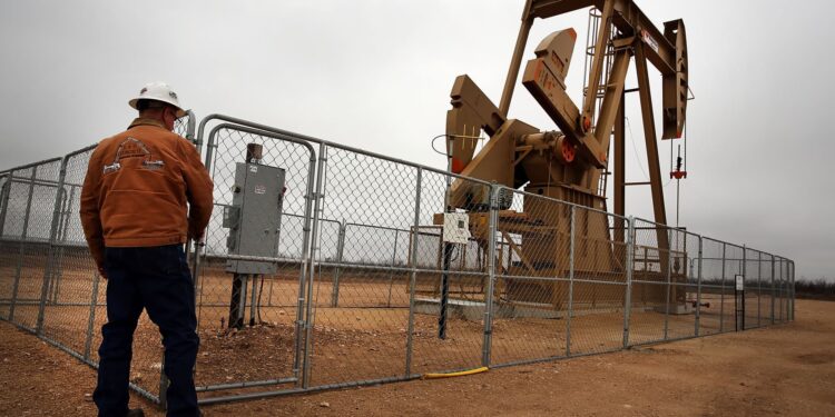 Algunas acciones de energía ofrecen más ventajas debido al aumento de la demanda, dice Jay Peters