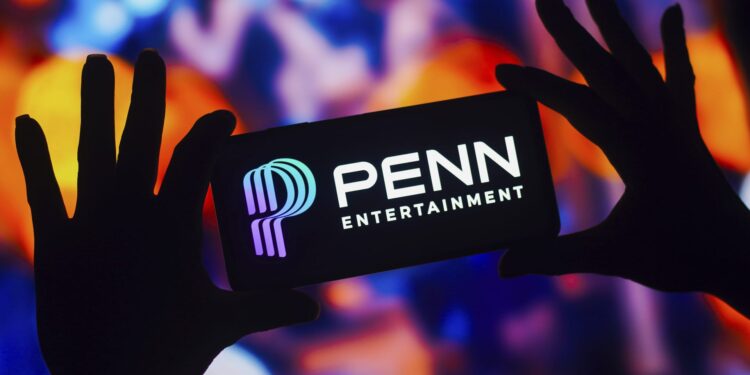 Acciones que realizan los mayores movimientos al mediodía: PENN, MTSR, FUN