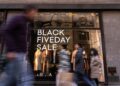Los compradores restringen sus planes de gastos del Black Friday