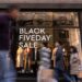 Los compradores restringen sus planes de gastos del Black Friday