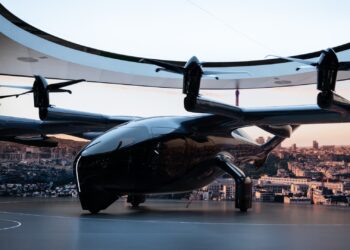 Acciones que realizan los mayores movimientos al mediodía: XYZ, ACHR, AKAM, GMED