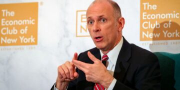 Goolsbee, de la Fed de Chicago, dice que es cauteloso sobre nuevos recortes de tasas durante el cierre