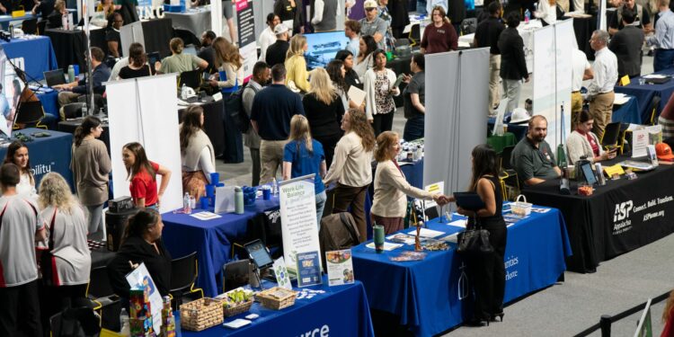 BLS dice que no se publicarán los datos completos de empleo de octubre