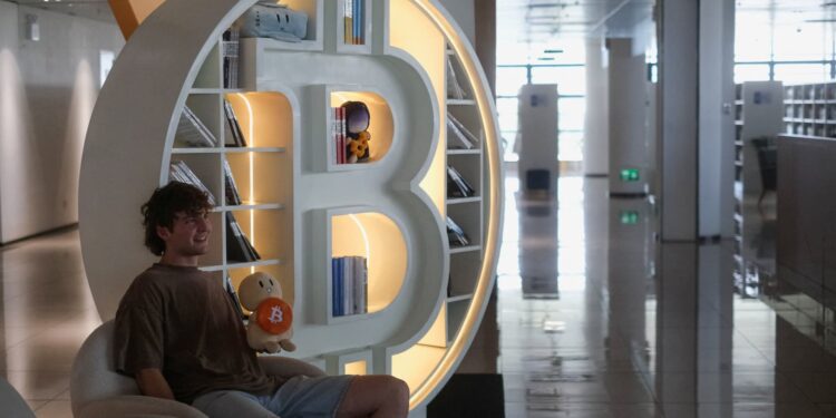 El fondo de Bitcoin se está cayendo. Donde Katie Stockton dice que las ventas pueden detenerse