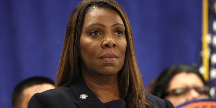 Los estados demandan a Trump por la nueva regla del PSLF