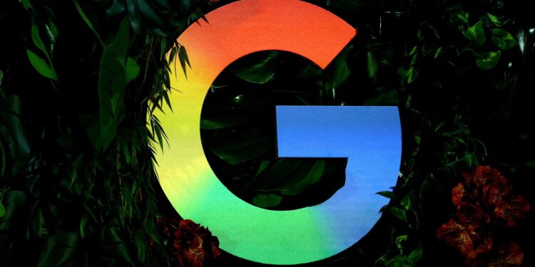 Acciones que realizan los mayores movimientos al mediodía: Alphabet, Nvidia, Lowe’s, La-Z-Boy, MP Materials y más