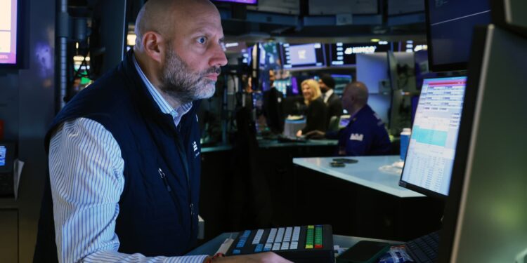 La reversión de Nvidia asombra al mundo de la tecnología. Lo que dicen los gráficos sucede a continuación con las acciones