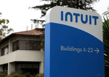 Acciones que realizan los mayores movimientos fuera de horario: INTU, GAP, ROST