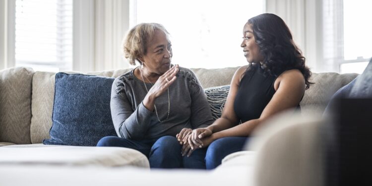 Cómo hablar con tus hijos adultos sobre su herencia