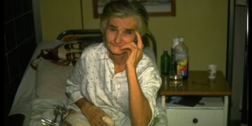 ¿Su padre anciano se sentirá miserable en la vida asistida?