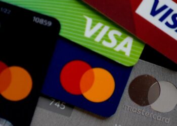 Así es como podría afectarle el acuerdo de tarifa por uso de Visa y Mastercard