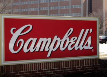 Campbell destituye a ejecutivo por supuestos comentarios sobre ‘gente pobre’ y pollo impreso en 3D