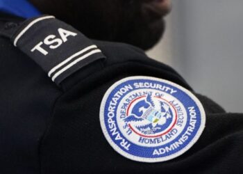 La TSA realiza una revisión después de que un pasajero pasara por seguridad un cuchillo de carnicero