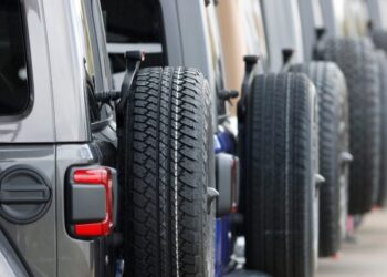 Chrysler retira del mercado más de 320.000 SUV Jeep debido al riesgo de incendio de la batería