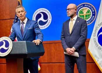 La FAA reduce los recortes de vuelos al 3 por ciento