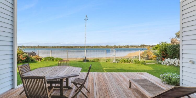 La cabaña de playa original frente al mar en un bolsillo bien cerrado tiene un precio de 6 millones de dólares