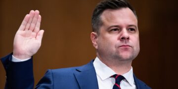 Pulte remite a un cuarto demócrata, el representante Eric Swalwell, por fraude hipotecario