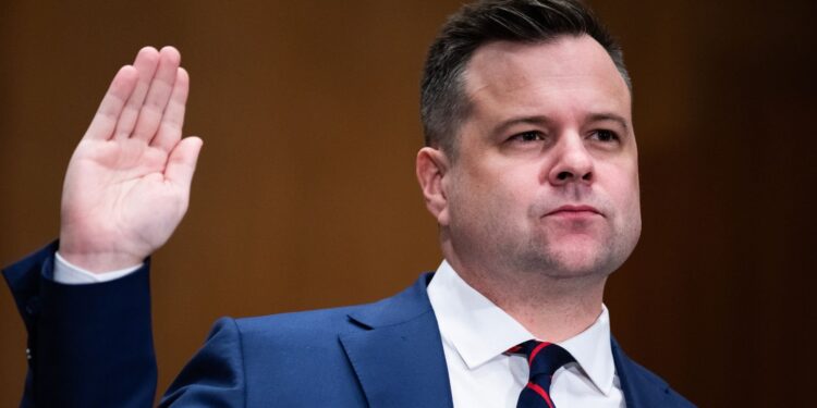 Pulte remite a un cuarto demócrata, el representante Eric Swalwell, por fraude hipotecario