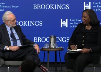 La asediada gobernadora de la Fed, Lisa Cook, dice que los aranceles alimentan la inflación