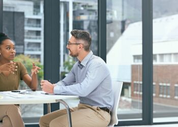 Cómo las empresas inteligentes están reteniendo el talento │ConnectComm