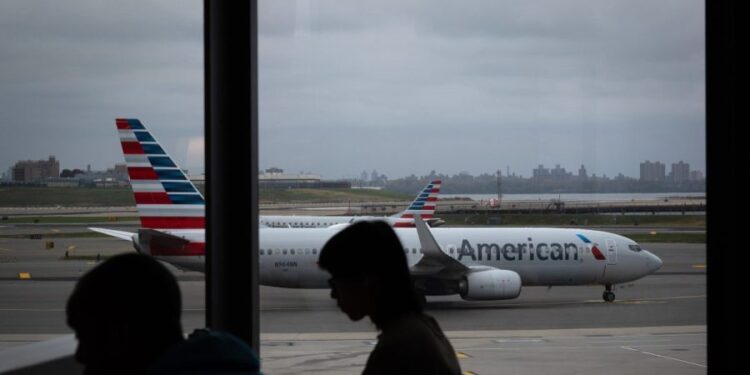 Los problemas aeroportuarios empeoran a medida que se prolonga el cierre del gobierno