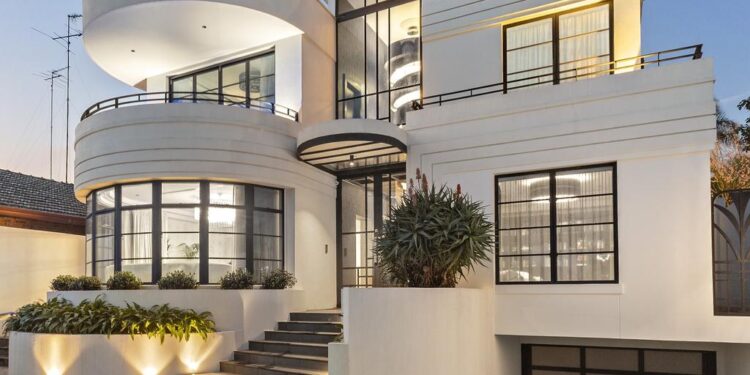La propiedad estilo Gran Gatsby de Moonee Ponds se vende por más de 8 millones de dólares