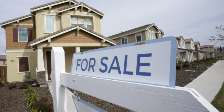 ‘Cirita’, ‘distracción’: los expertos critican la idea de una hipoteca a 50 años de Pulte y Trump