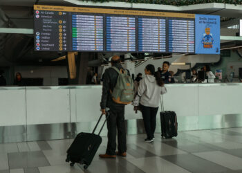 Las aerolíneas estadounidenses cancelan más de 1.000 vuelos por segundo día consecutivo en gran parte debido al cierre