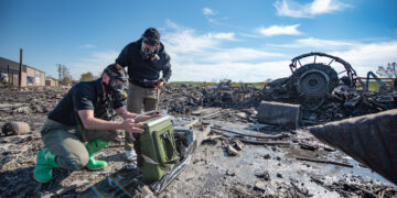 UPS y FedEx suspenden en tierra aviones MD-11 tras mortal accidente en Kentucky