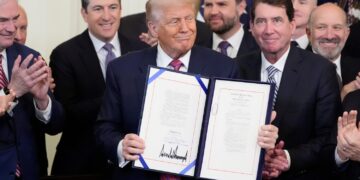 Las monedas estables canadienses avanzan en medio de crecientes llamados regulatorios