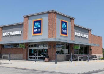 Estos hallazgos de Aldi por 10 dólares son la mejora que todo panadero necesita para las fiestas