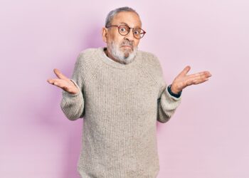 ¿Debería dividir el seguro de su automóvil y el seguro general? Esto es lo que dice un contador público certificado