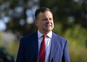 Los organismos de control del fraude de Fannie Mae dudaron de los cargos contra James