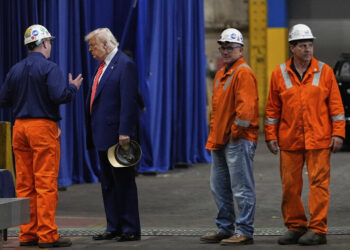 La otra cara de la crisis de precios en Estados Unidos: sueldos miserables