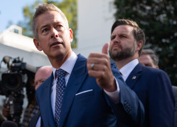 Sean Duffy dice que los retrasos en el aeropuerto continuarán a medida que se prolongue el cierre