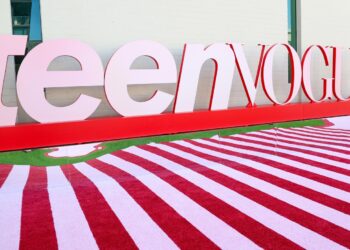 ‘Teen Vogue’ pasa a formar parte de Vogue.com, 6 empleados son despedidos: NPR