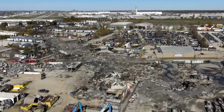 UPS y FedEx ponen a tierra aviones MD-11: NPR