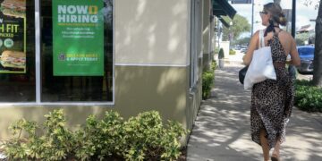 ¿Está empeorando el mercado laboral? Esto es lo que sabemos: NPR